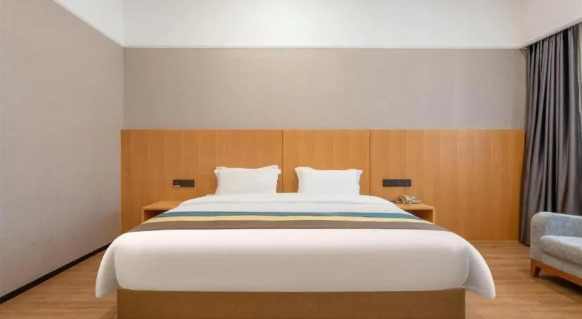 Bed in Carrianna Hotel