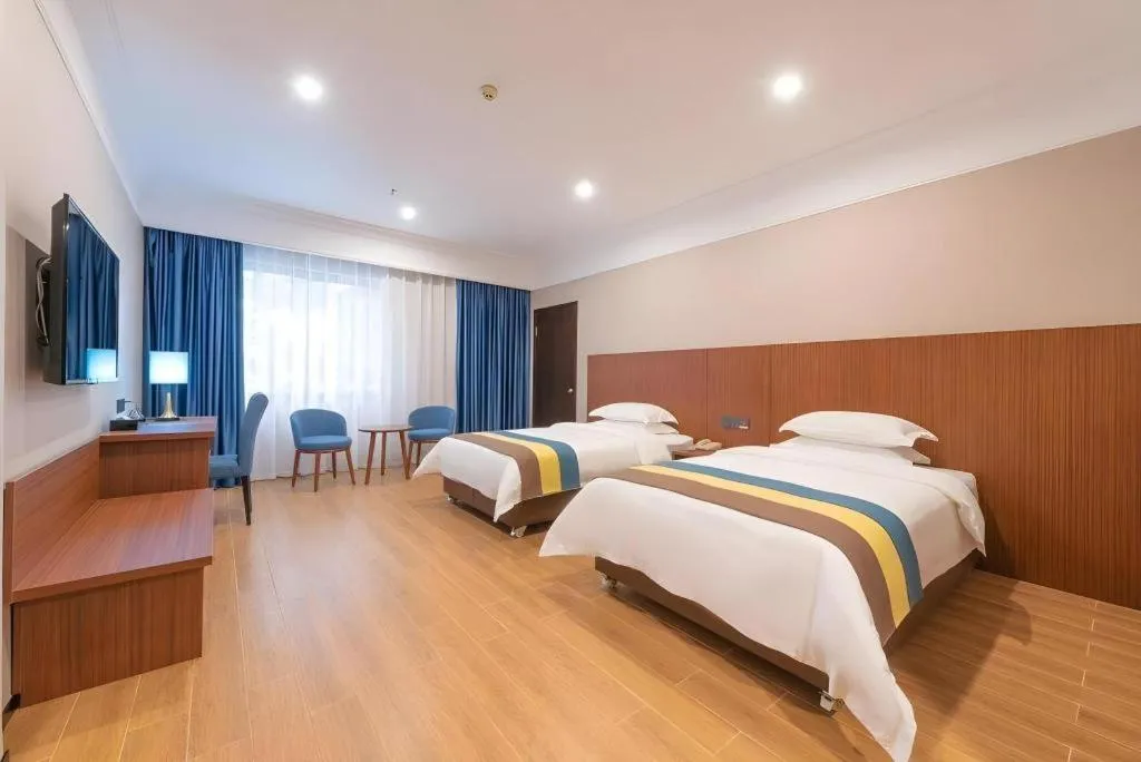 Bed in Carrianna Hotel