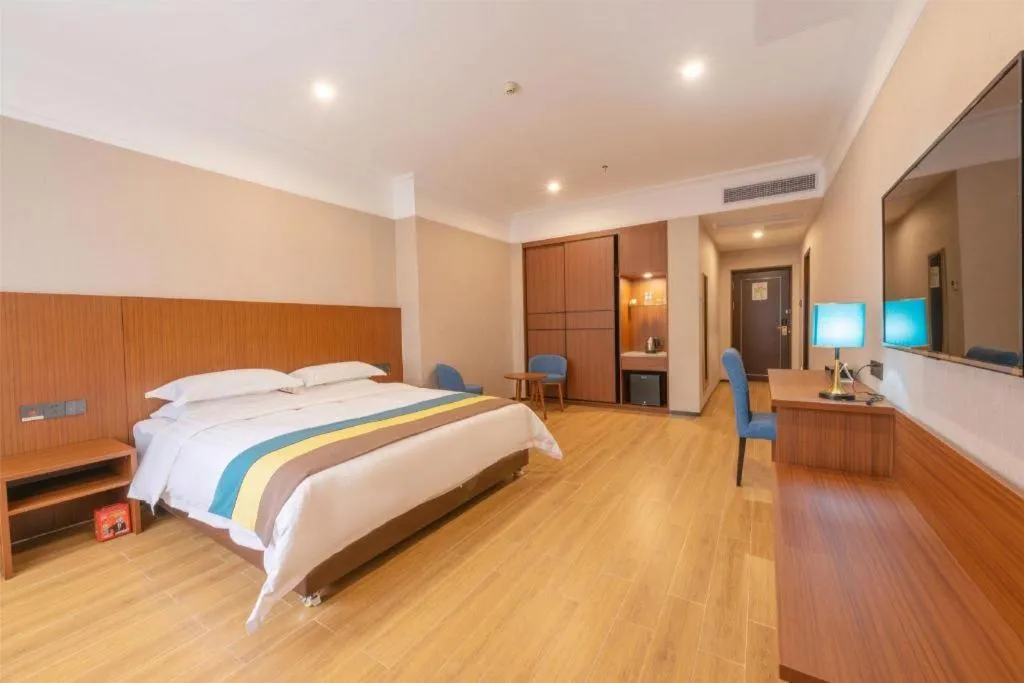 Bed in Carrianna Hotel