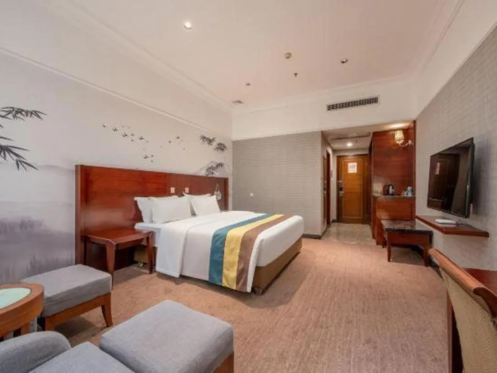 Bed in Carrianna Hotel