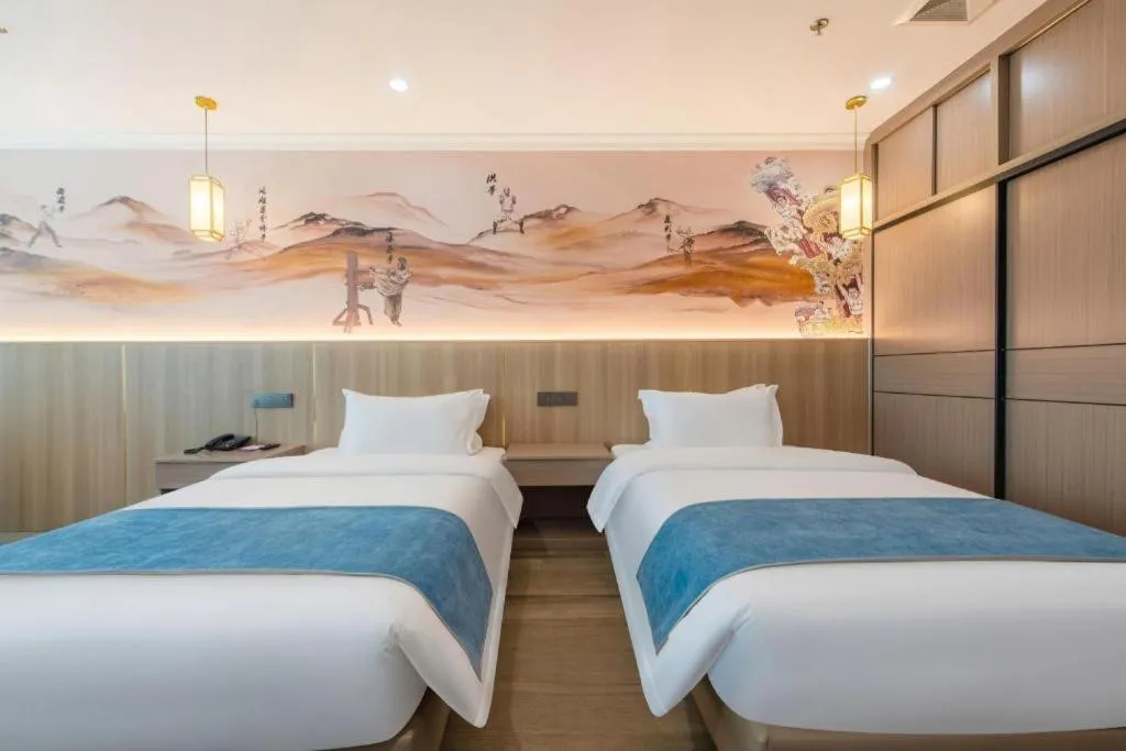 Bed in Carrianna Hotel