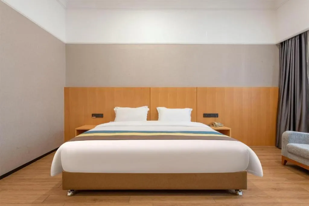 Bed in Carrianna Hotel