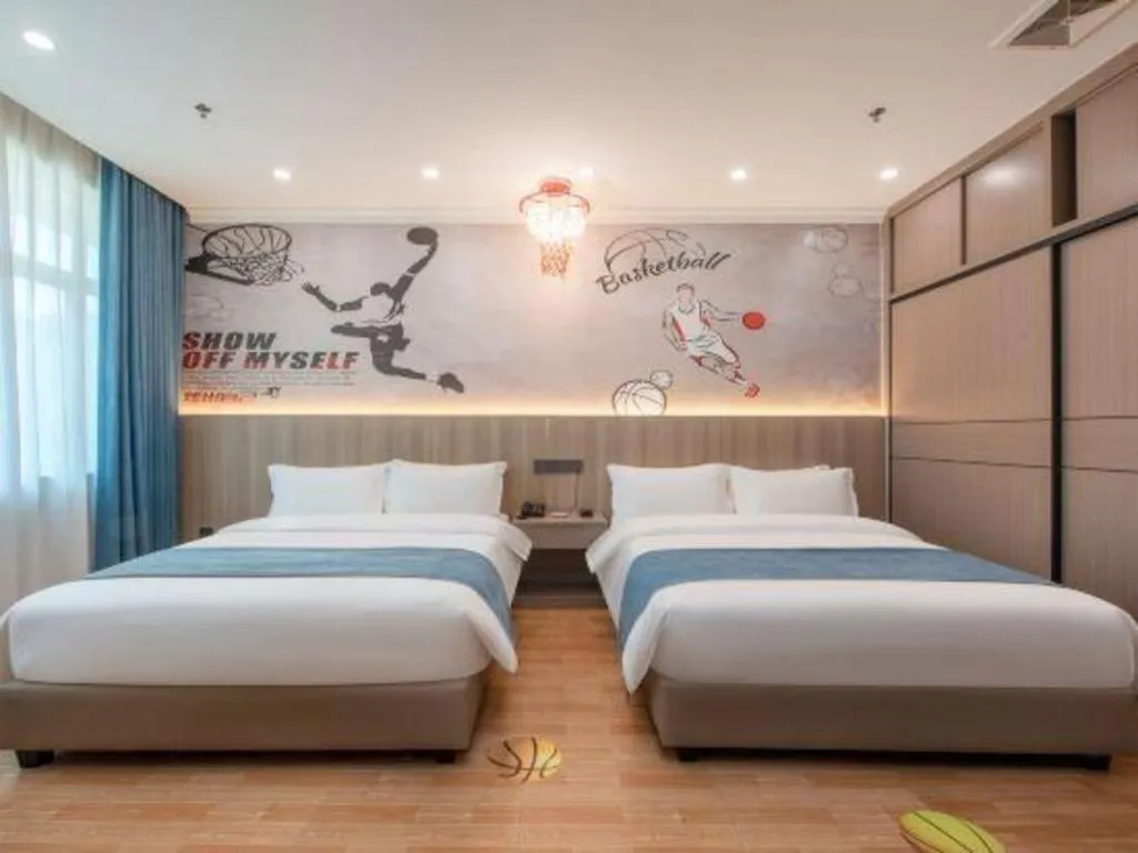 Bed in Carrianna Hotel