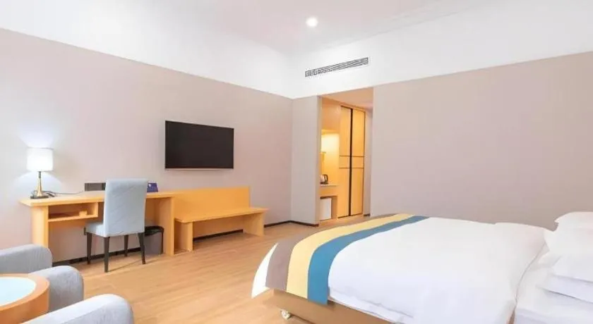 Bed in Carrianna Hotel