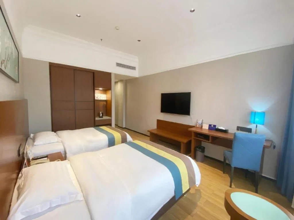 Bed in Carrianna Hotel