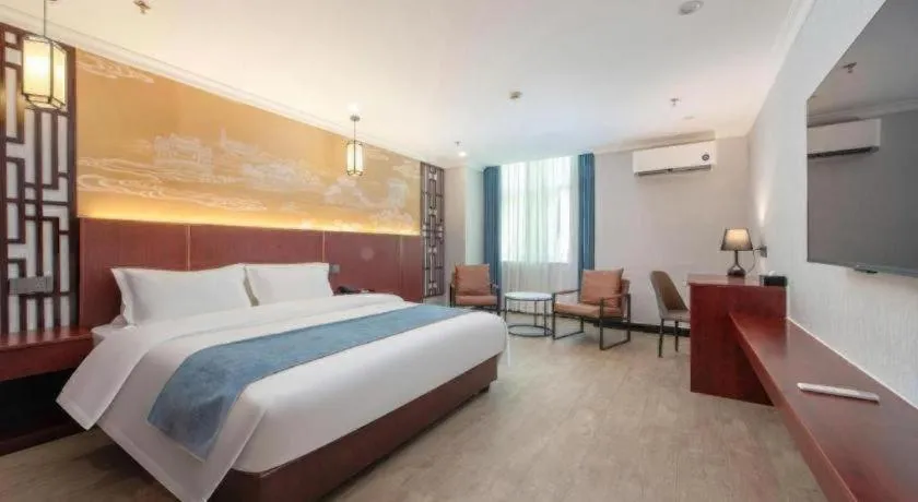 Bed in Carrianna Hotel