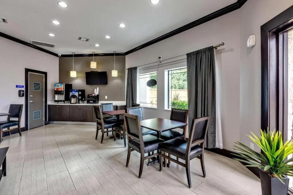 Americas Best Value Inn and Suites IAH Airport North