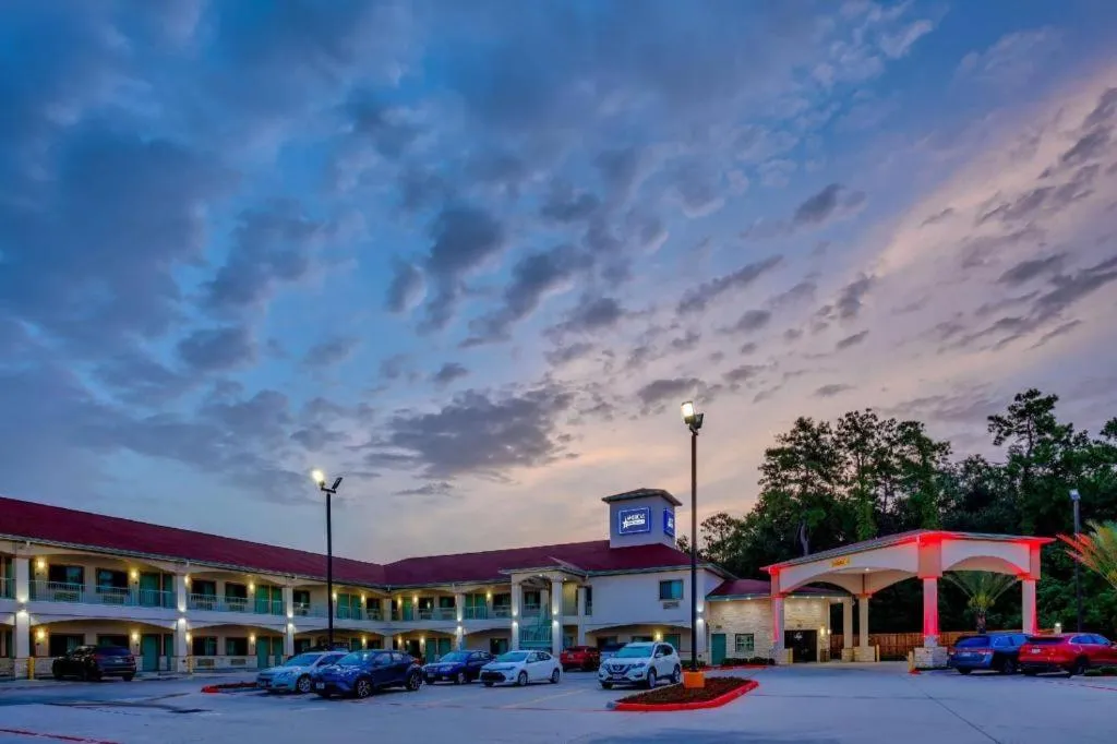 Americas Best Value Inn and Suites IAH Airport North