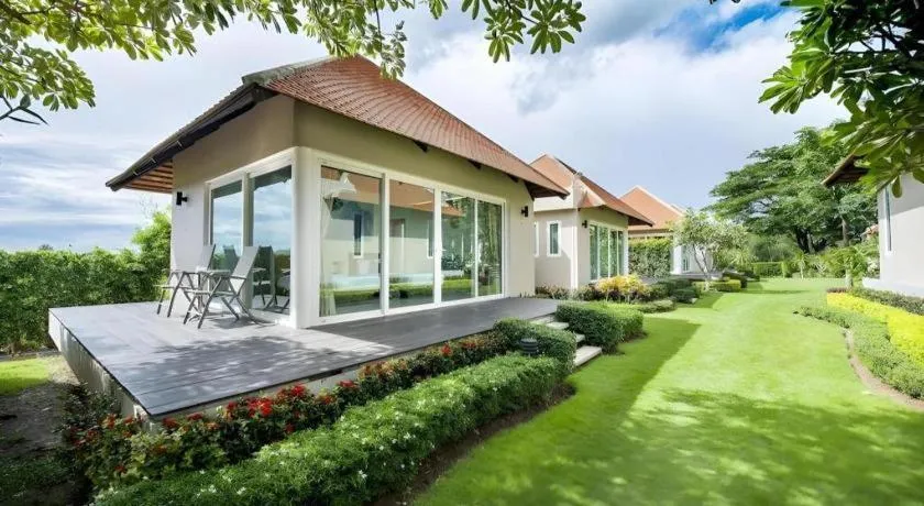 Lucerne Villa Resort