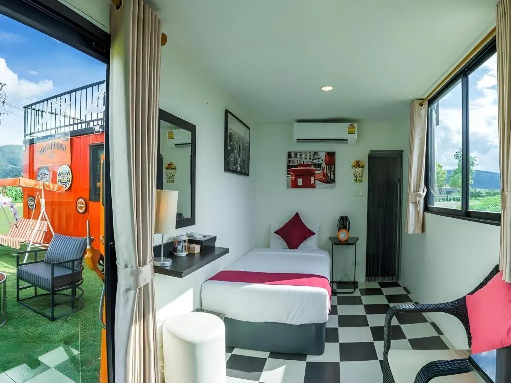 Bed in Lucerne Villa Resort