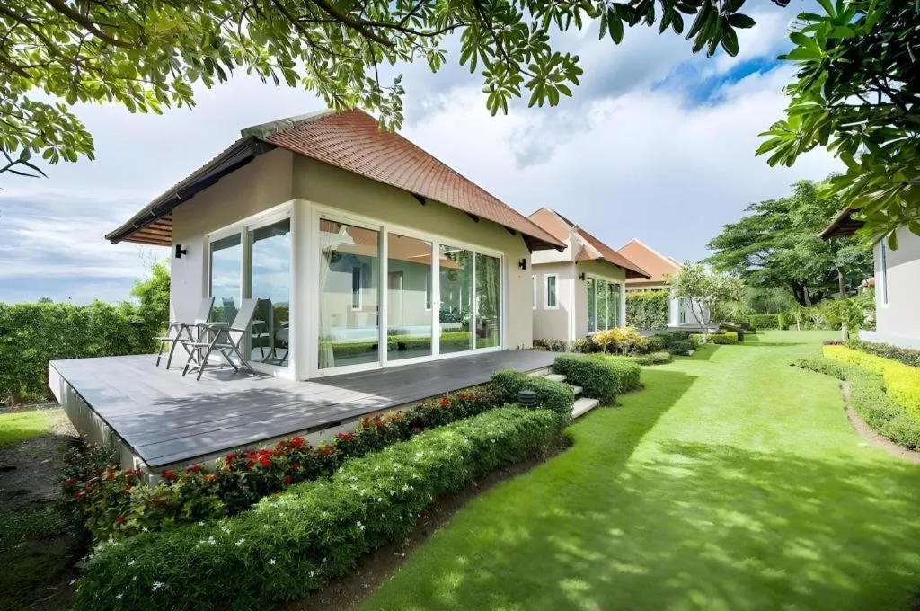 Lucerne Villa Resort