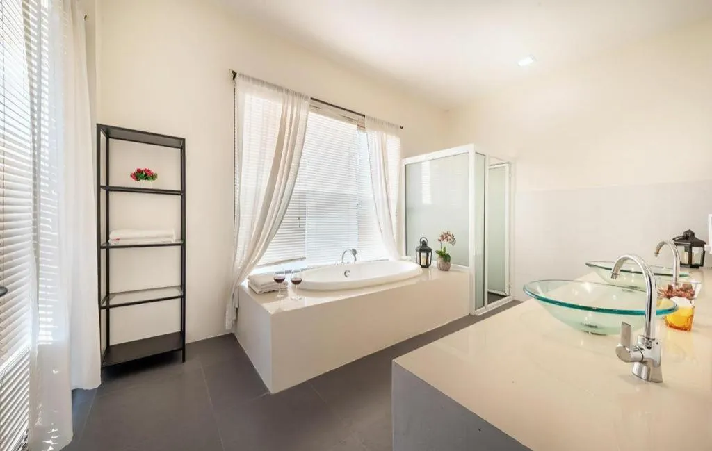 Bed in Lucerne Villa Resort