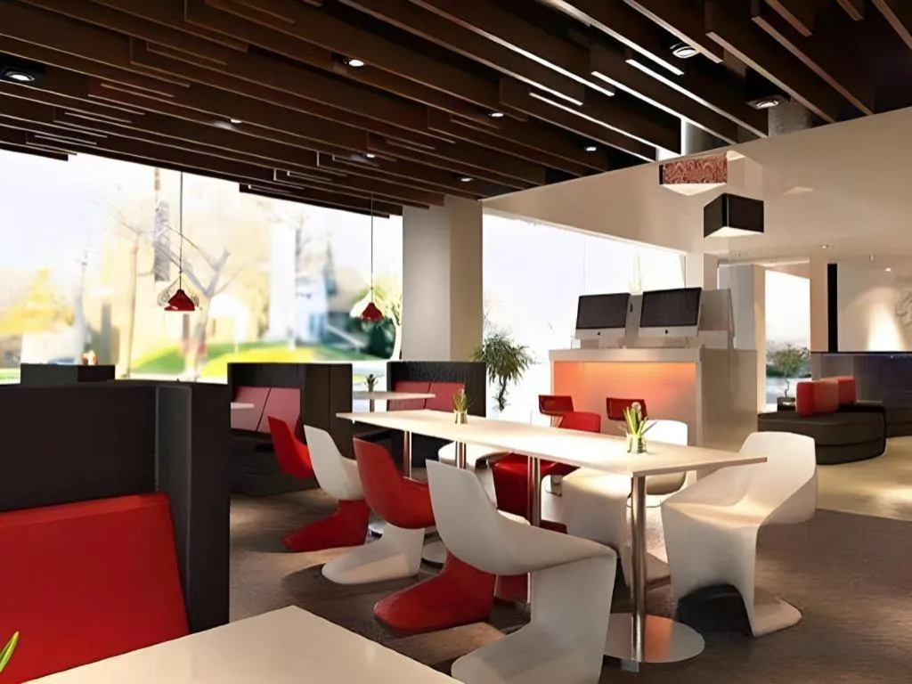 G Suites Hotel By AMITHYA