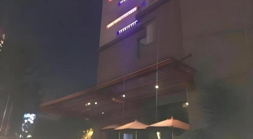 G Suites Hotel By AMITHYA