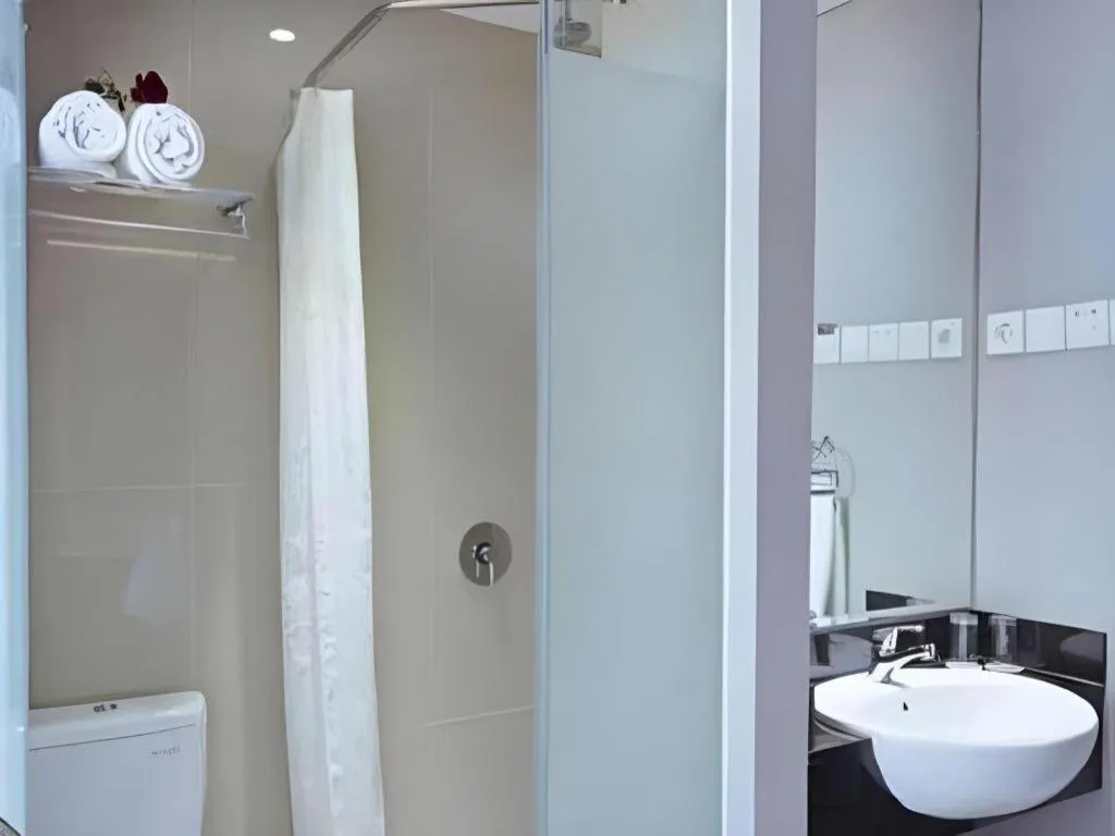 G Suites Hotel By AMITHYA