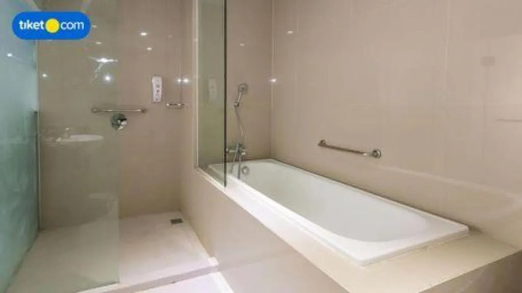 G Suites Hotel By AMITHYA