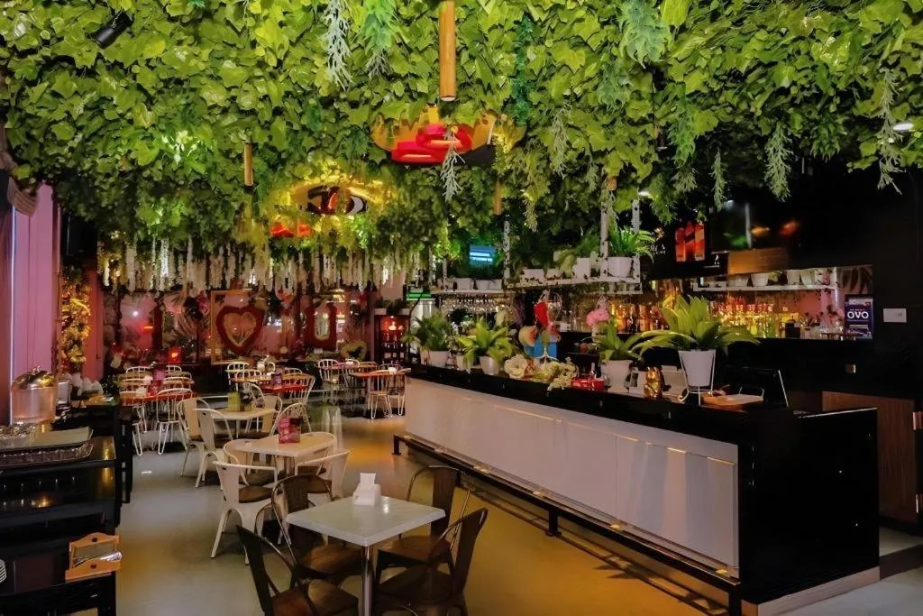 G Suites Hotel By AMITHYA