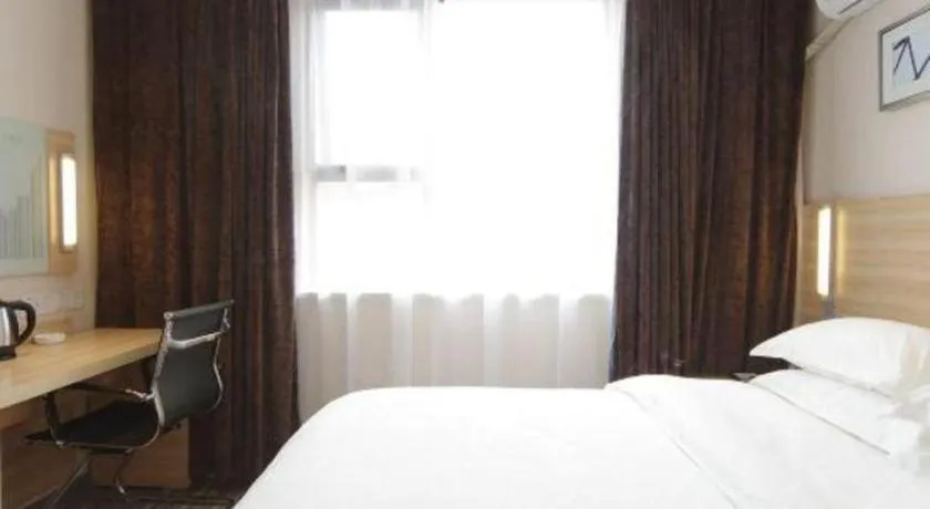 Bed in City Comfort Inn Xiangyang Railway Station
