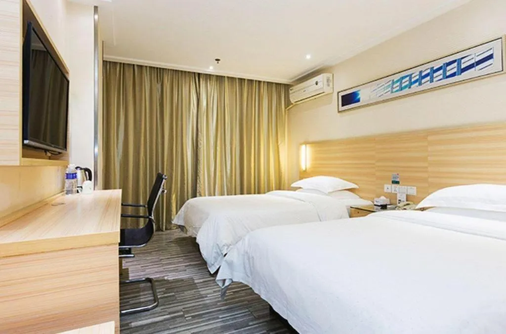 Bed in City Comfort Inn Xiangyang Railway Station