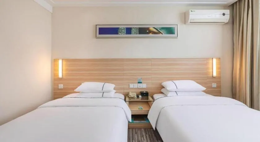 Bed in City Comfort Inn Xiangyang Railway Station