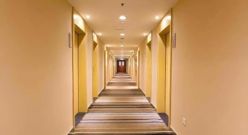 City Comfort Inn Xiangyang Railway Station