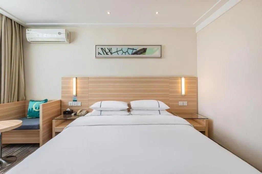 Bed in City Comfort Inn Xiangyang Railway Station