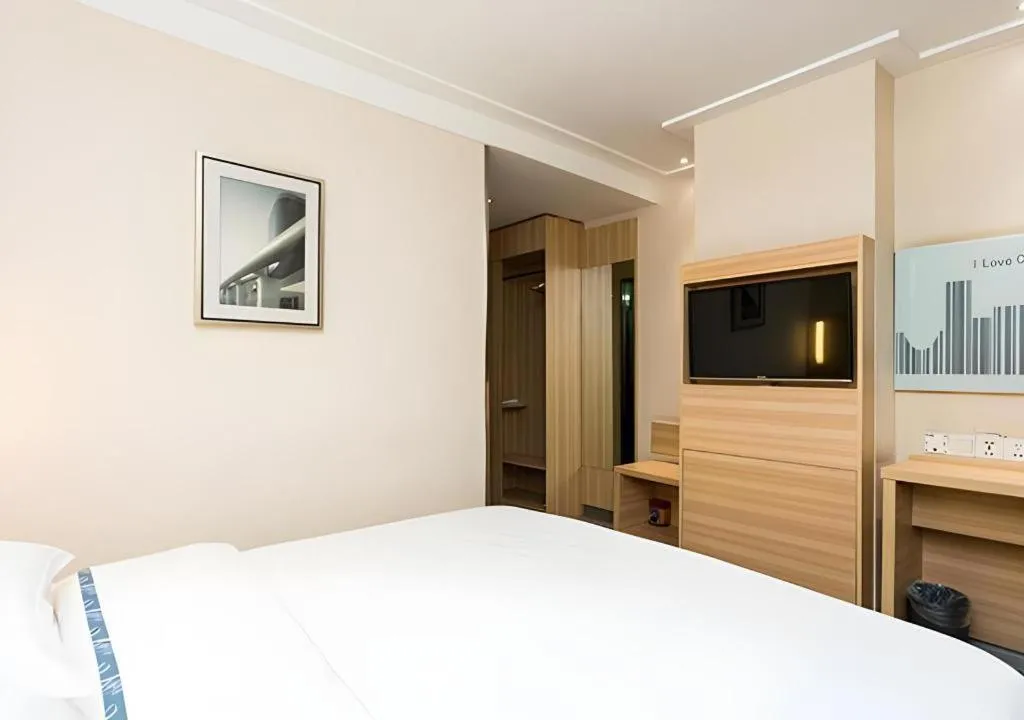 Bed in City Comfort Inn Xiangyang Railway Station