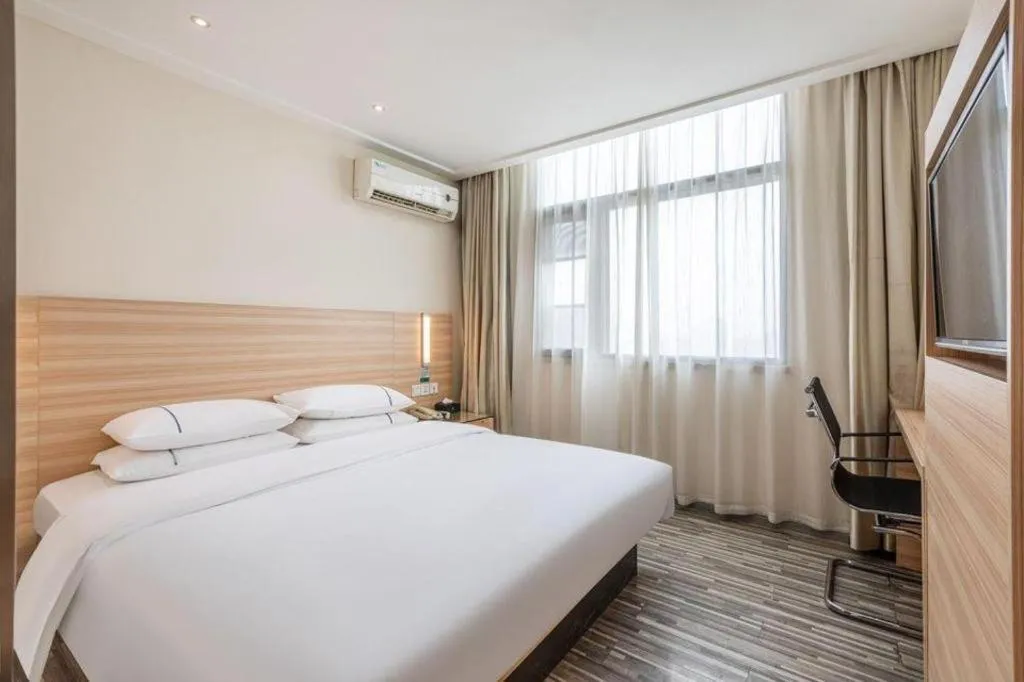 Bed in City Comfort Inn Xiangyang Railway Station