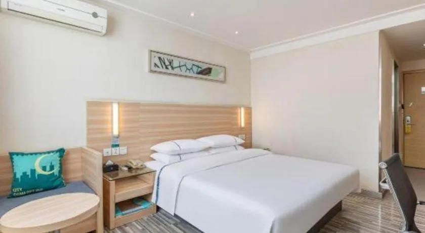 Bed in City Comfort Inn Xiangyang Railway Station