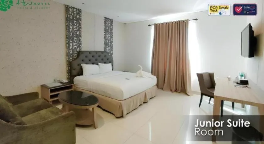 Bed in HW Hotel Padang