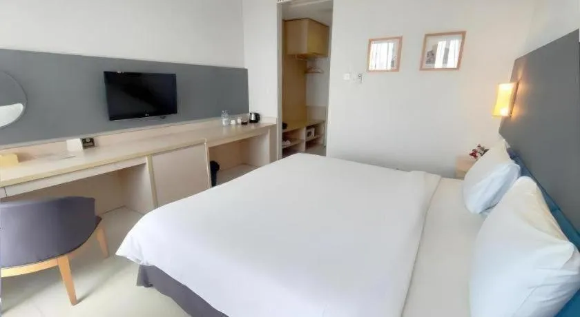 Bed in eL Hotel Kartika Wijaya Batu