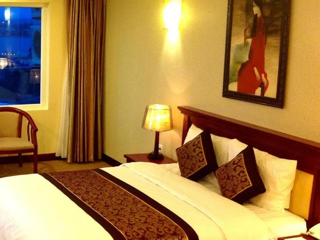 Bed in Tan Binh Hotel