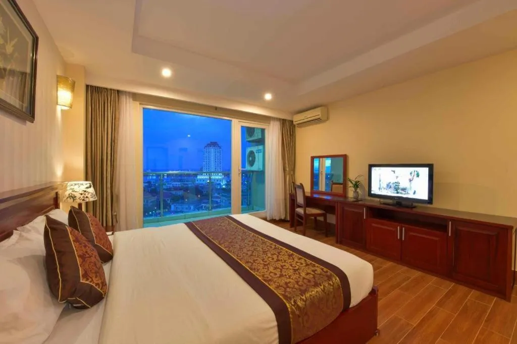 Bed in Tan Binh Hotel