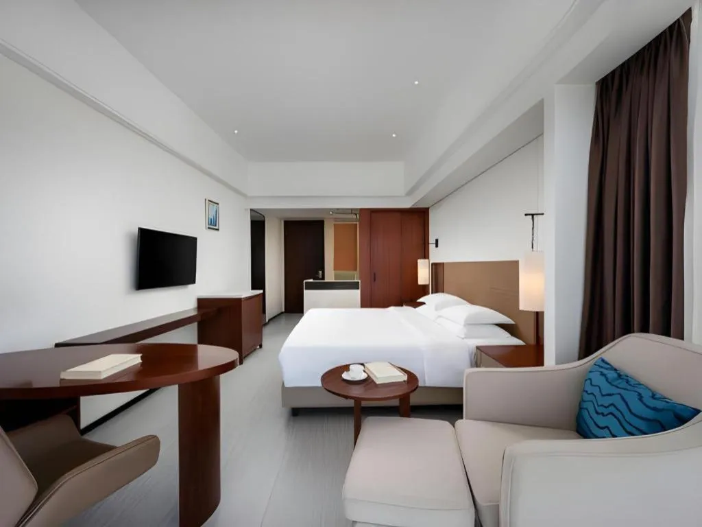 Bed in Grand Soluxe Hotel and Resort Sanya