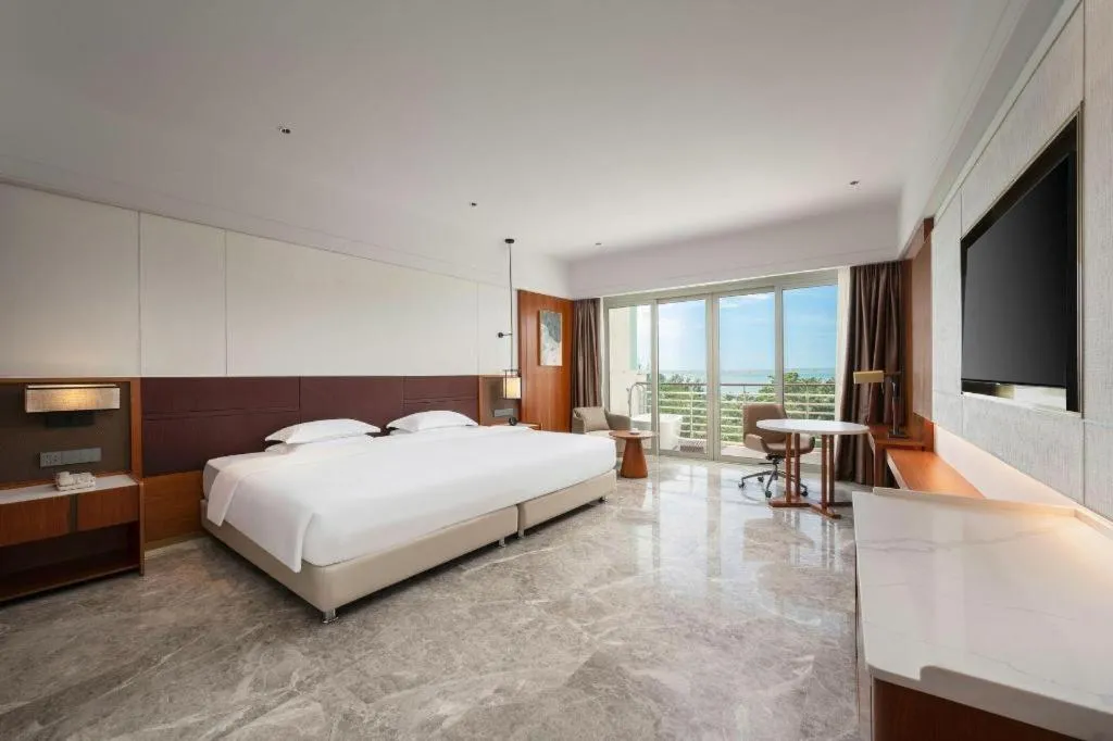 Bed in Grand Soluxe Hotel and Resort Sanya