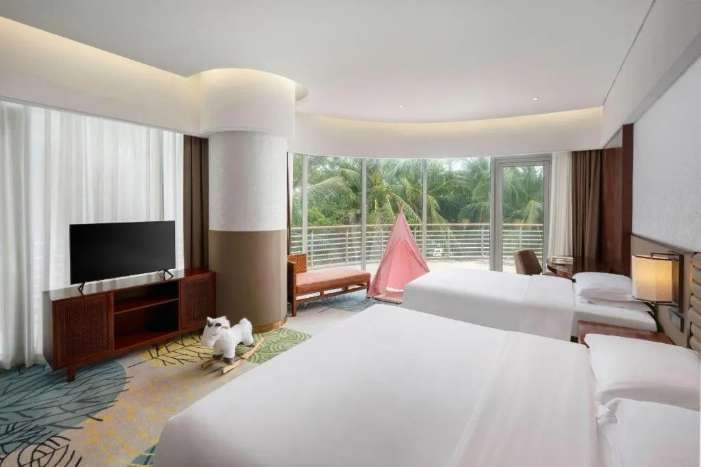 Bed in Grand Soluxe Hotel and Resort Sanya