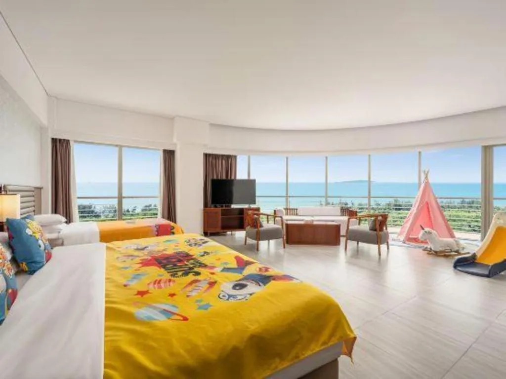 Bed in Grand Soluxe Hotel and Resort Sanya