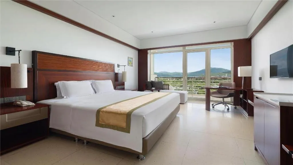 Bed in Grand Soluxe Hotel and Resort Sanya