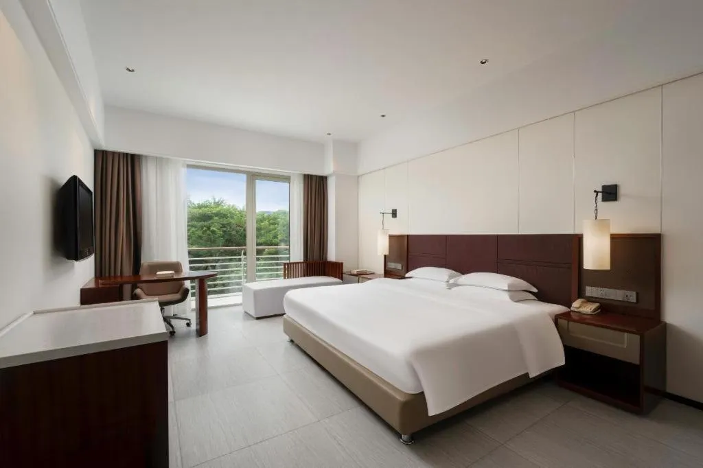 Bed in Grand Soluxe Hotel and Resort Sanya