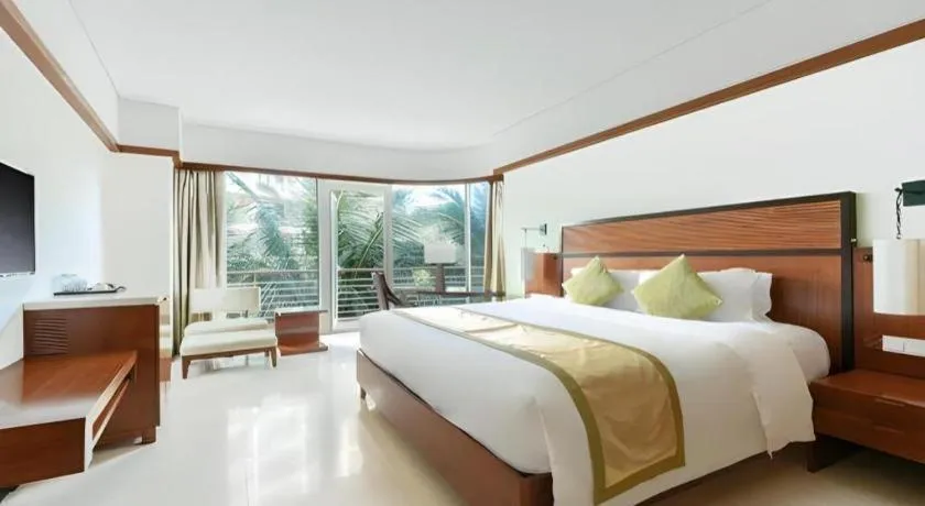 Bed in Grand Soluxe Hotel and Resort Sanya