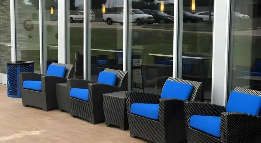 Holiday Inn Express and Suites Hannibal-Medical Center By IHG