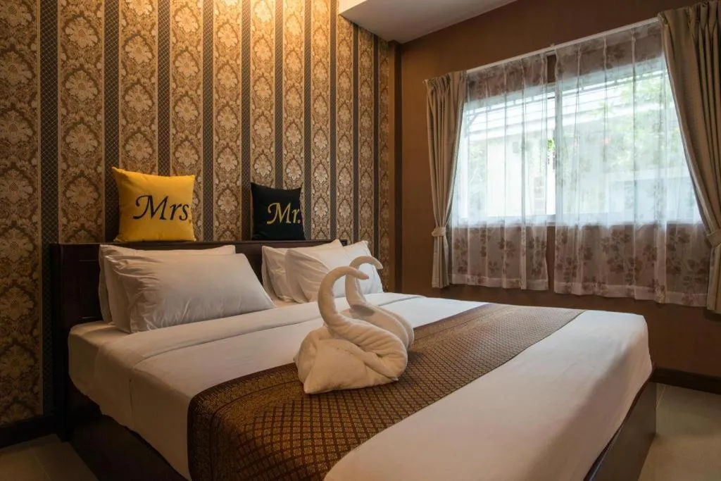 Bed in Sunday J Resort & Restaurant