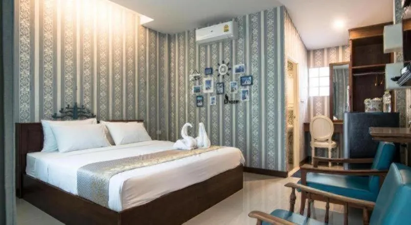 Bed in Sunday J Resort & Restaurant