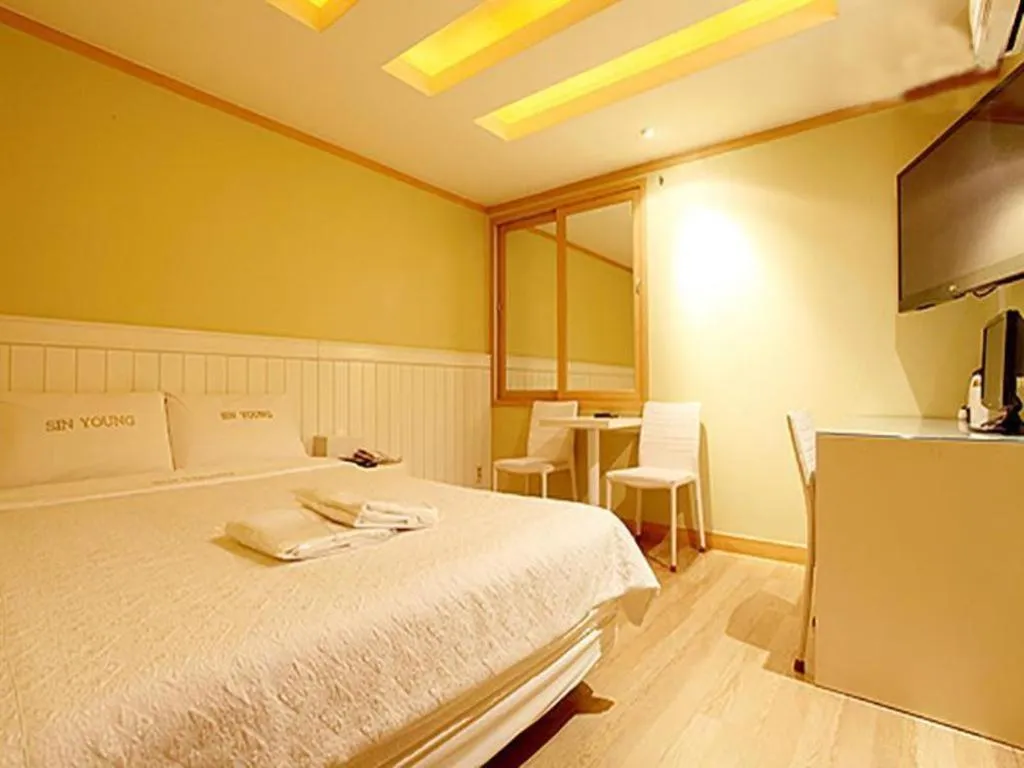 Bed in Sinyoung Motel