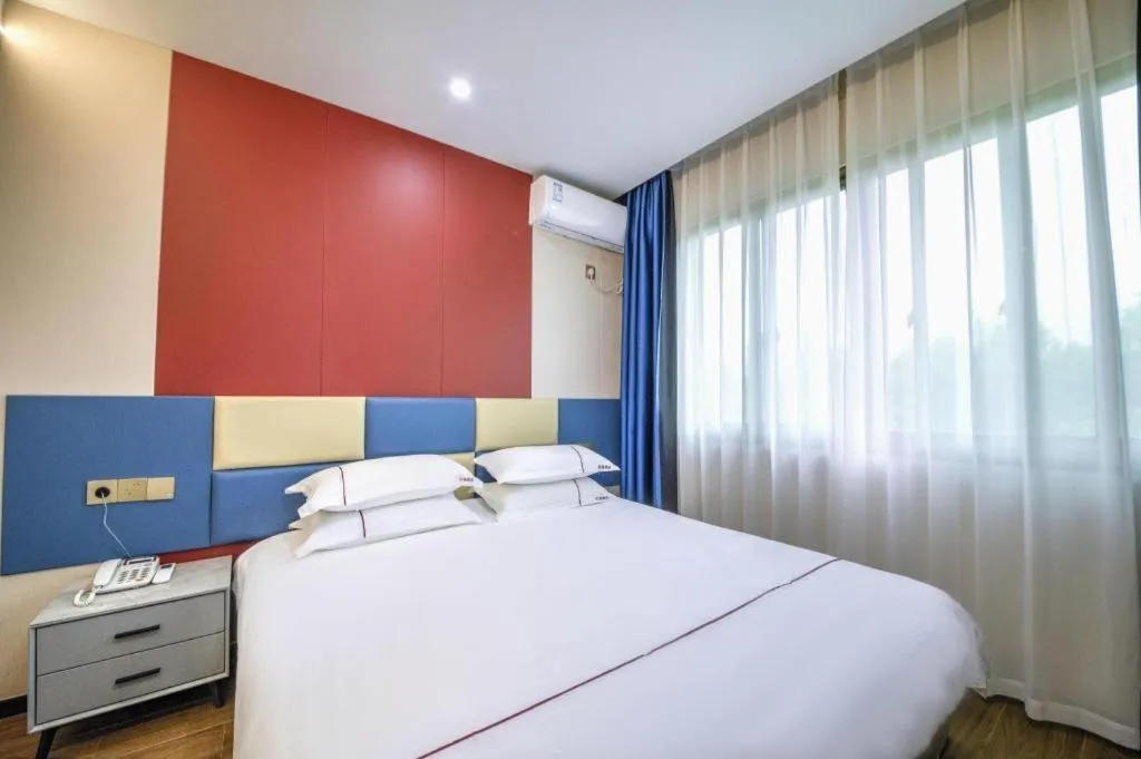 Bed in Yiwu Bairui Grand Hotel