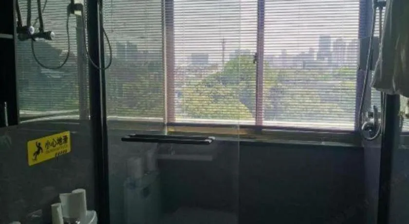 Yiwu Bairui Grand Hotel