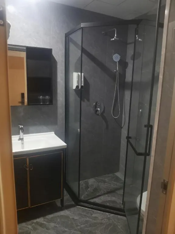 Yiwu Bairui Grand Hotel