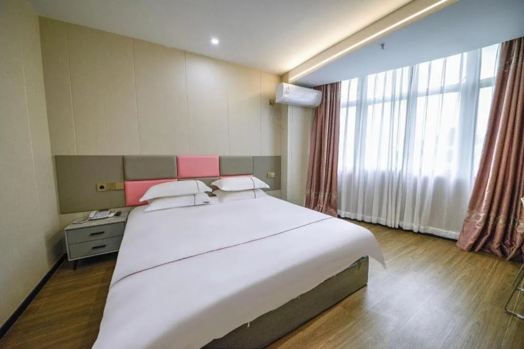 Bed in Yiwu Bairui Grand Hotel