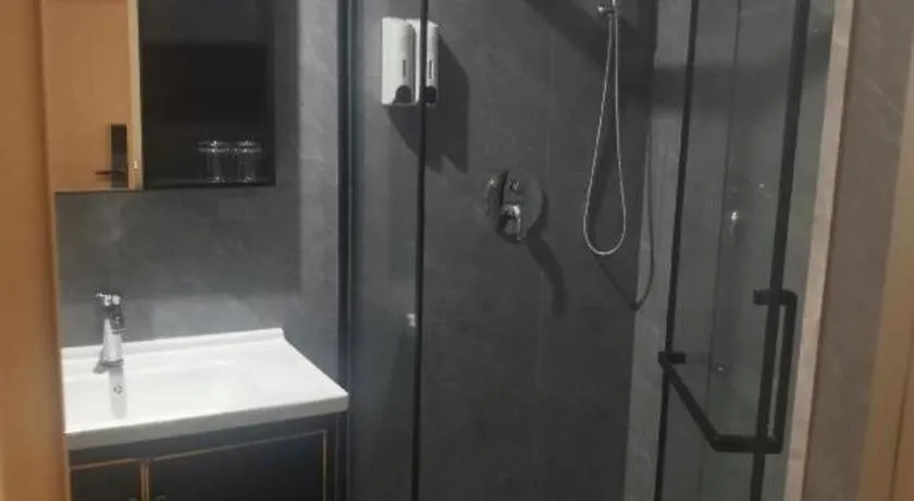 Yiwu Bairui Grand Hotel