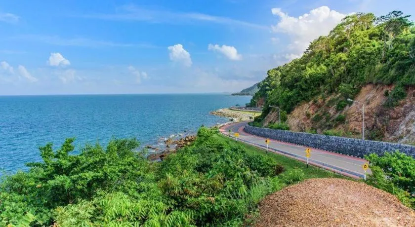 Chivaree Hotel and Resort